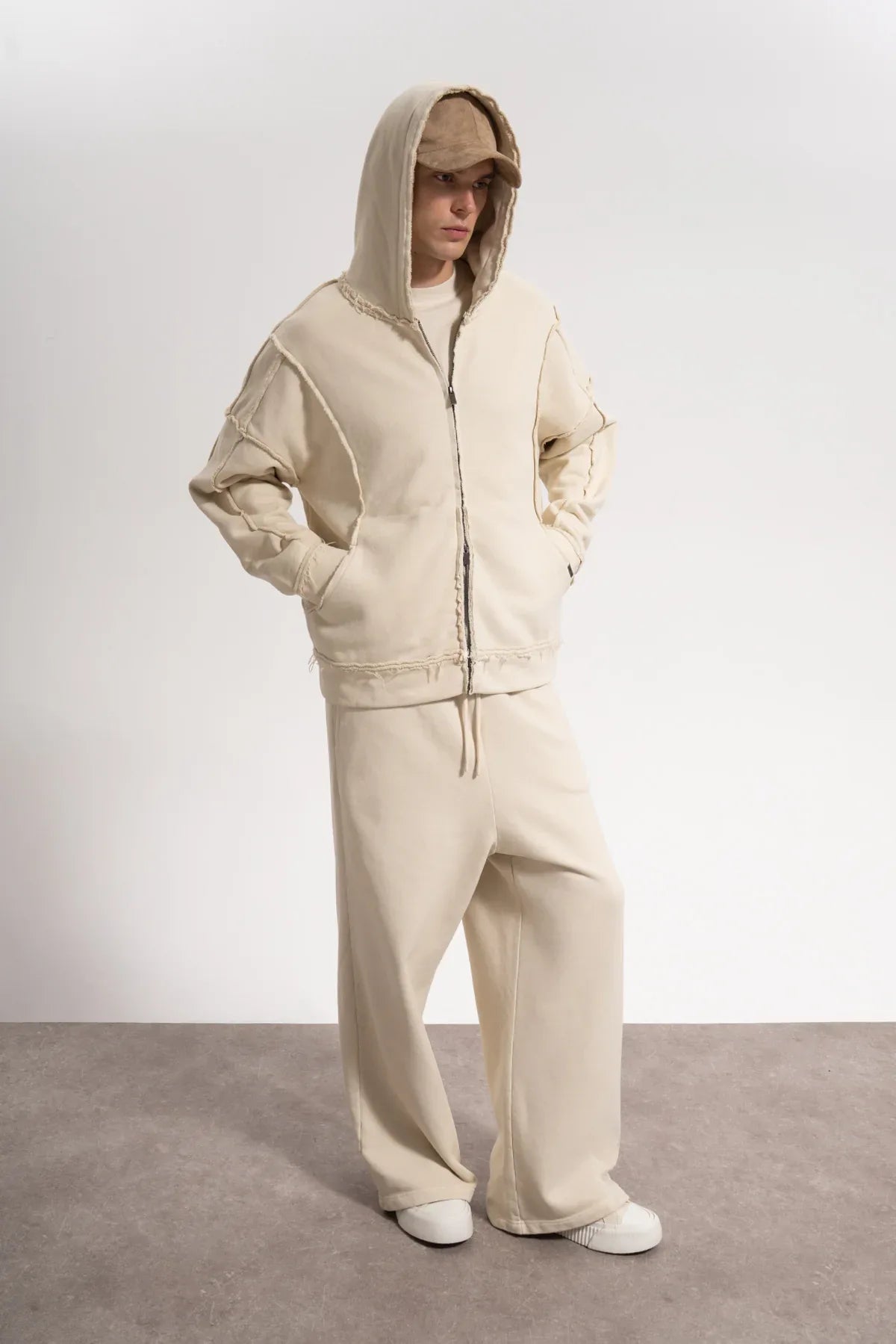 Erkek Oversized Washed Raw Seam Zip Hoodie - Bej - REST 147