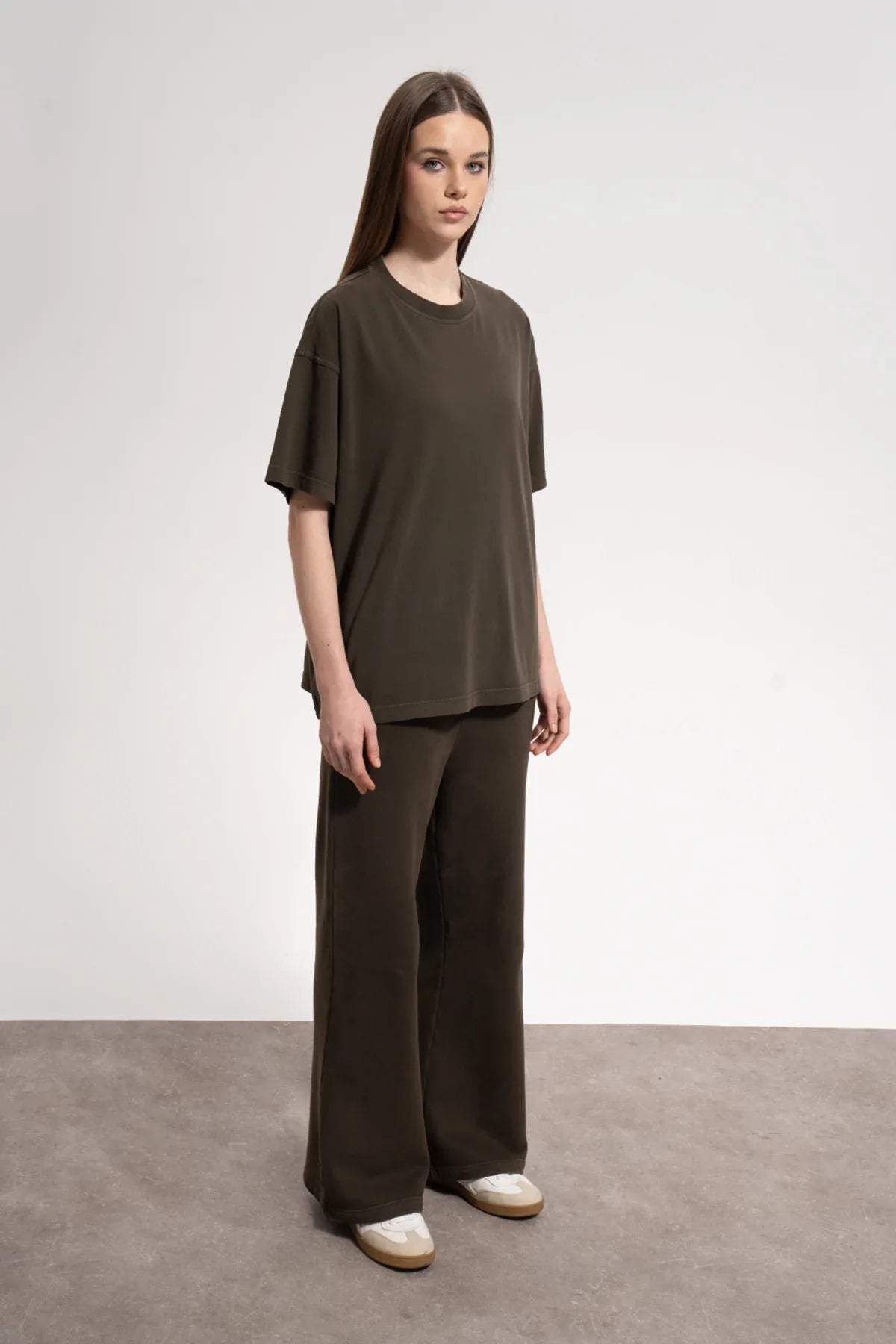 Kadın Oversized Washed Basic T-Shirt - Kahverengi - REST 147