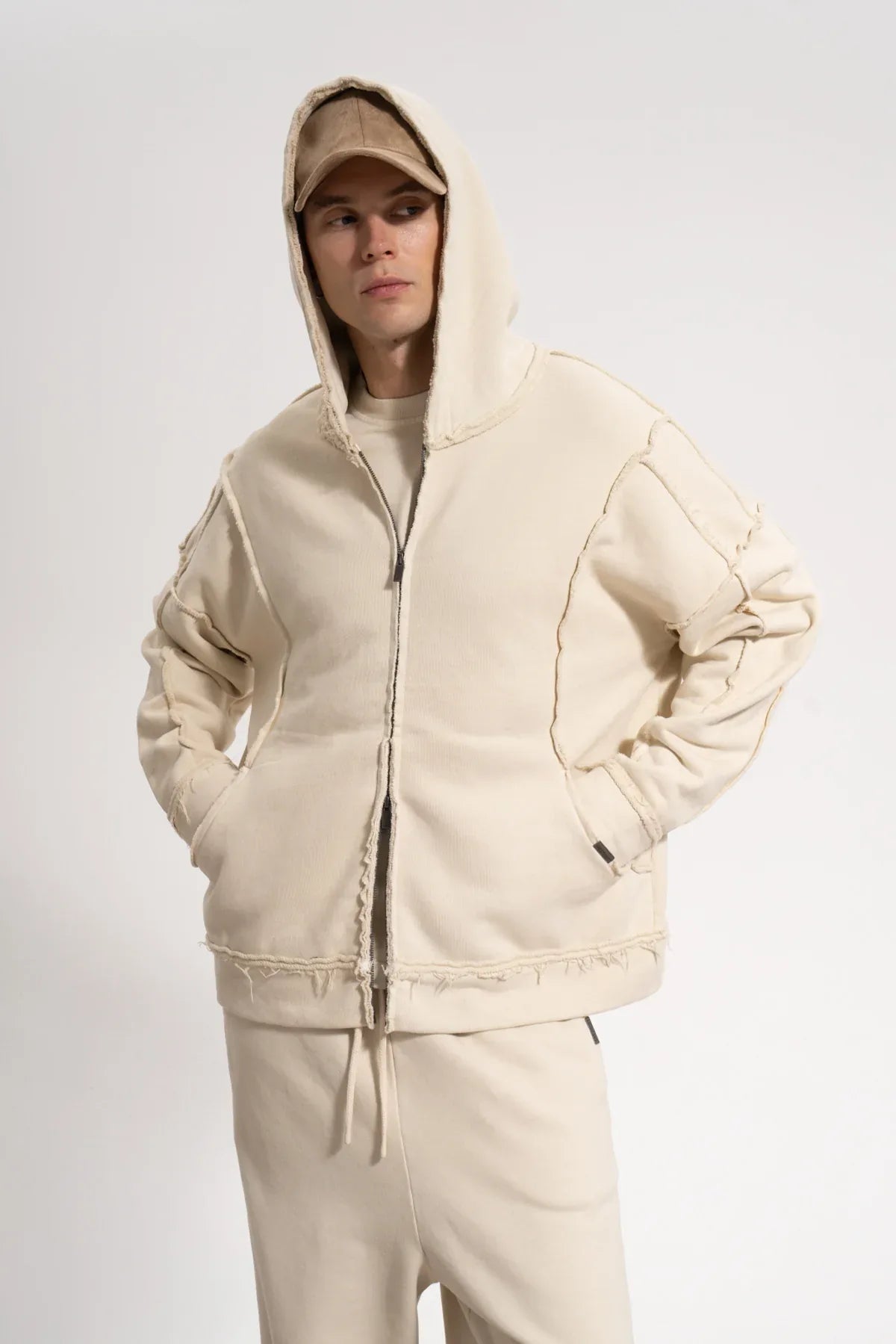 Erkek Oversized Washed Raw Seam Zip Hoodie - Bej - REST 147